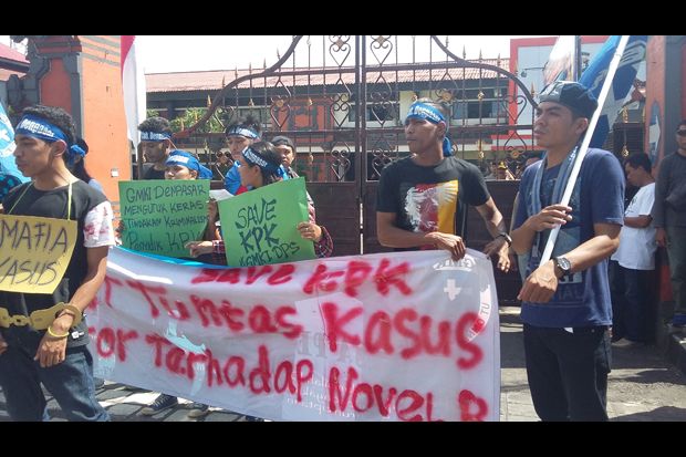 Mahasiswa Desak Polisi...