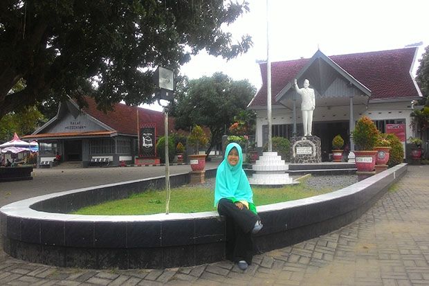 Istana Gebang, Rumah...