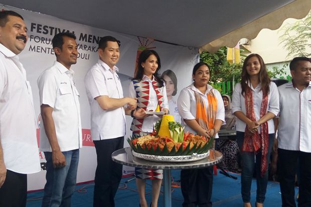 1 Tahun Berdiri, Liliana...