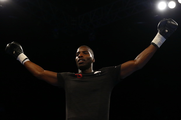 Okolie Menang TKO Lagi...