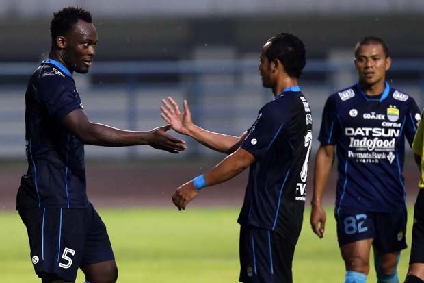 Debut Michael Essien...