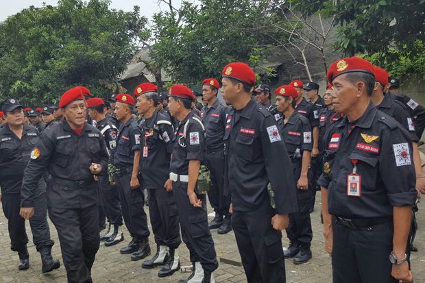 PDIP Turunkan Ribuan...