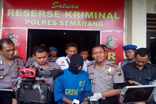 Lama Ditinggal Istri,...