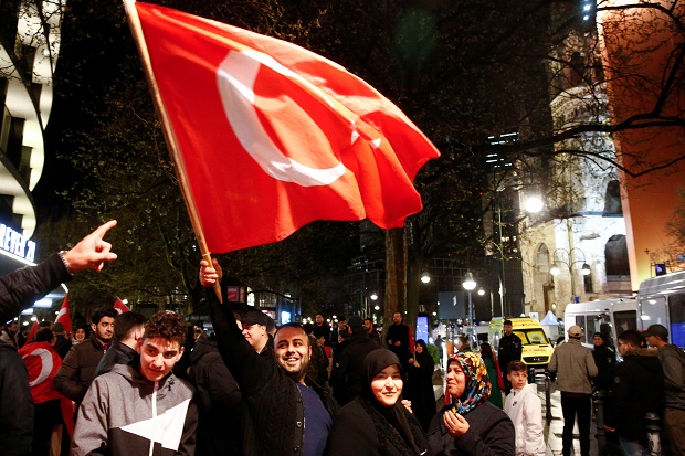 UE Minta Turki Selidiki...