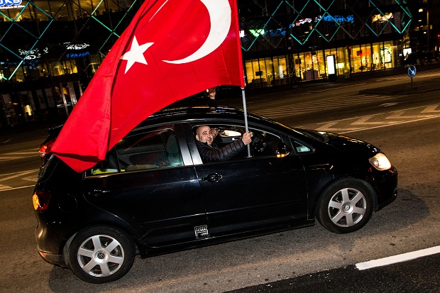 Turki: Kritik Terhadap...