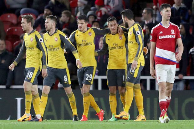 Arsenal Pesta di Markas...