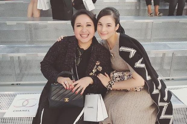 Chelsea Islan Melihat...