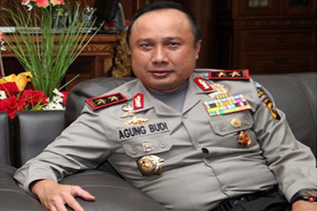 Satu Keluarga Dihujani...