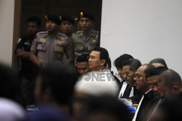 Tuntutan Terhadap Ahok...