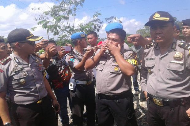 Demo Ricuh, Satu Polisi...