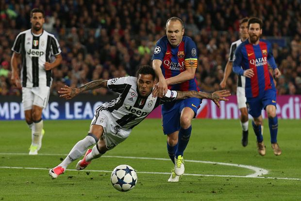 Terluka di Camp Nou,...