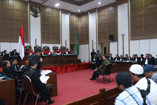 Tuntutan Ahok Hanya...