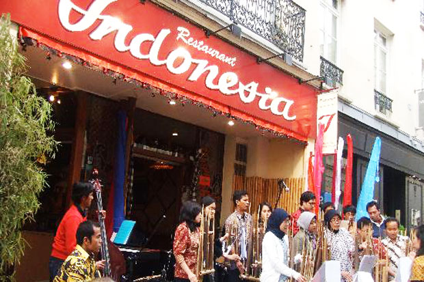 Indonesian Citizen in...
