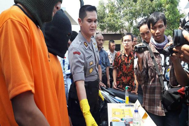 Transaksi Sabu di Warung...