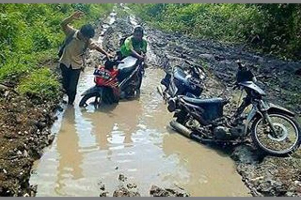 Warga Blora Keluhkan...