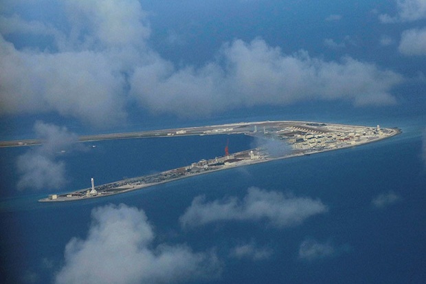 China Tantang Pesawat...
