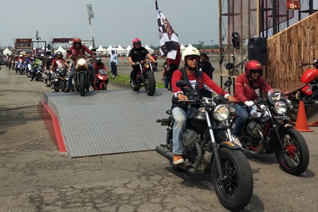 Ratusan Bikers Ramaikan...