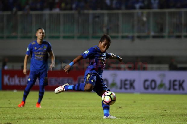 Catat Debut Memukau,...