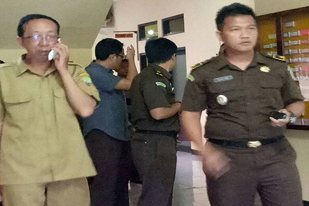 Kejari Sumedang Seret...
