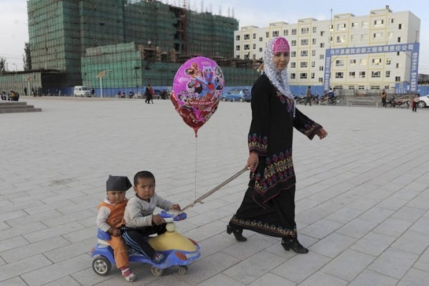 China Larang Namai Bayi...