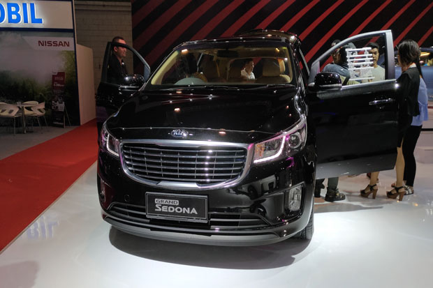 Kia Grand Sedona Sedot...