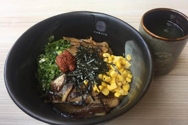 Mi Mazesoba dengan Sentuhan...