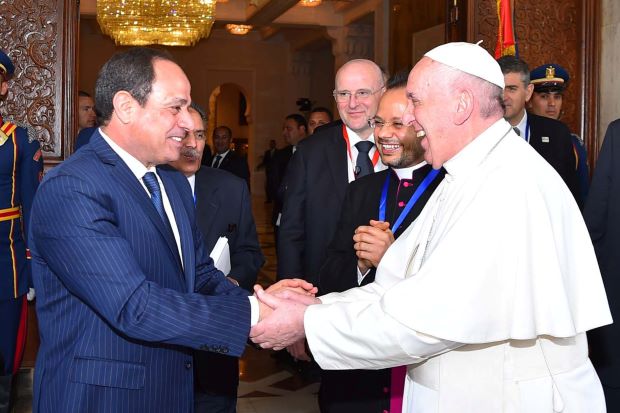 Paus di Al-Azhar: Katakan...