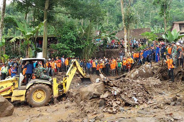 5 Korban Hilang Banjir...