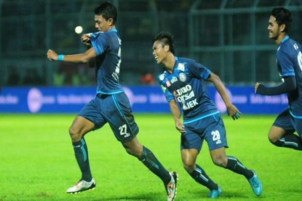 Bertamu ke Persiba,...