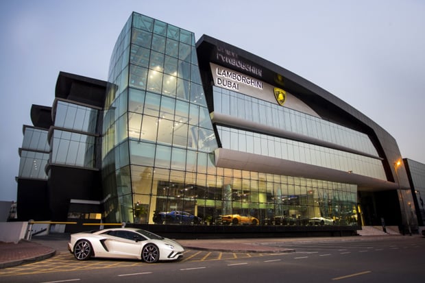 Lamborghini Pilih Dubai...