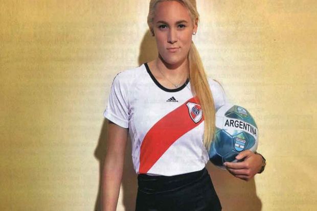 Pacar Maradona Ikut-ikutan...