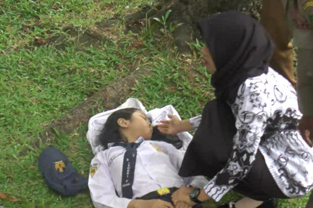 Pelajar Pingsan dan...