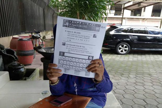 Dituding Rekam Video...