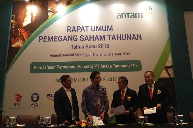 Rombak Jajaran Direksi,...