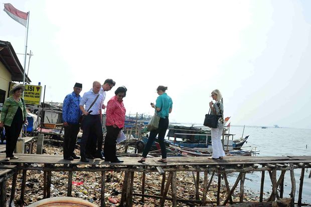 Pencemaran Laut di Pantai...