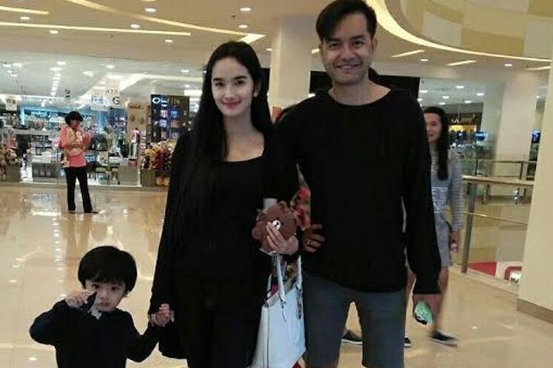 Faby Marcelia Senang...