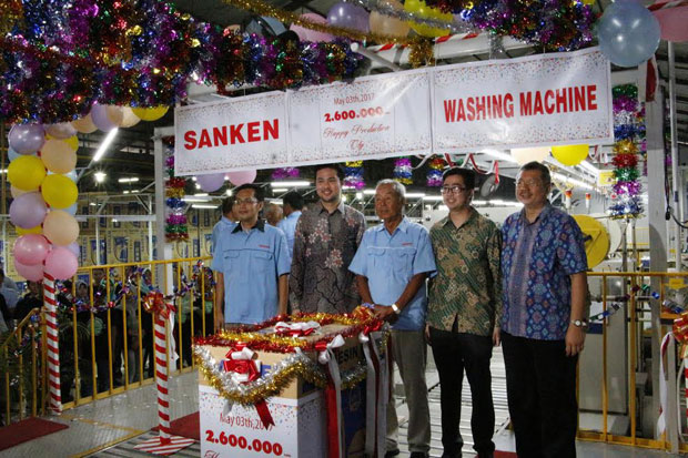 Produksi Mesin Cuci...