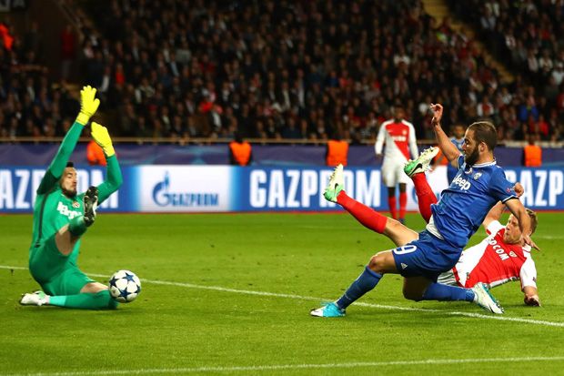 Lumat Monaco, Higuain...