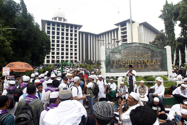 Ratusan Pasukan Hijau...