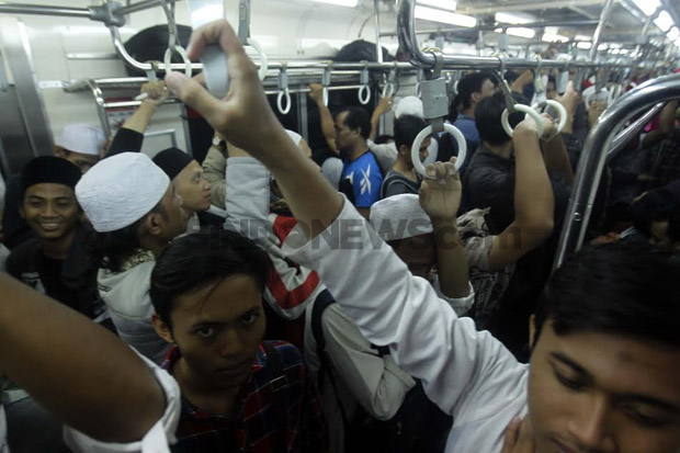 Massa Aksi 55 dari Bekasi...