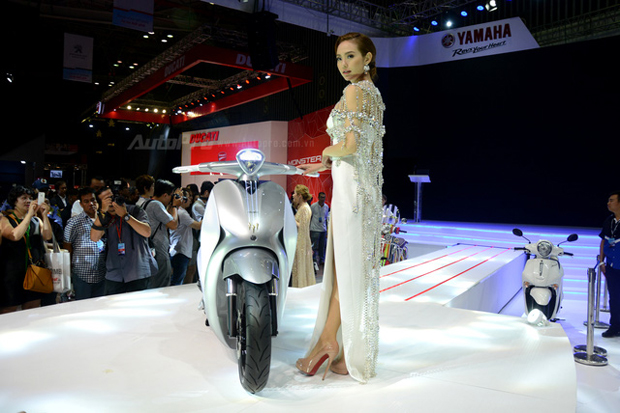 Yamaha Glorious, Skutik...