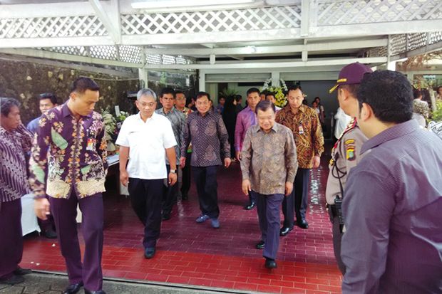 JK Melayat ke Rumah...