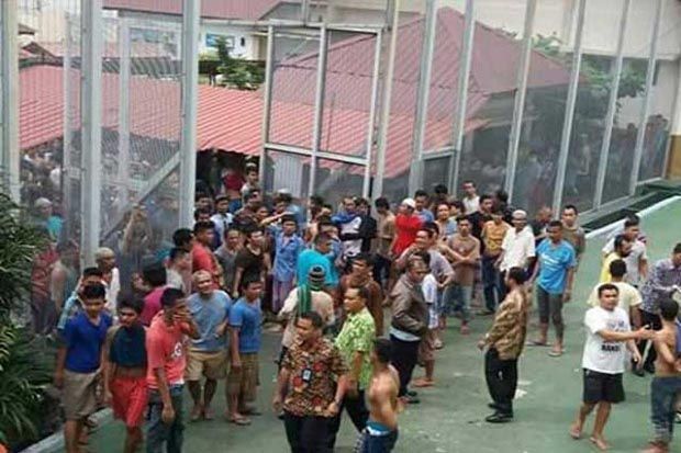 Alamak! Tahanan yang...