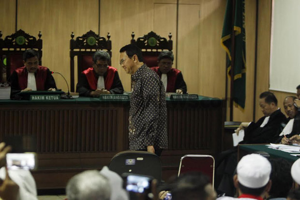 Sidang Ahok, Pengamat...