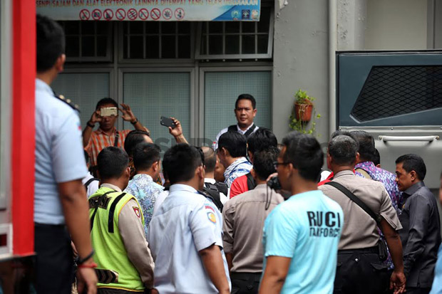 50 Orang Jadi Penjamin...