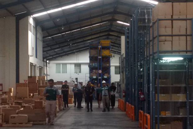 Pusat Logistik Berikat...