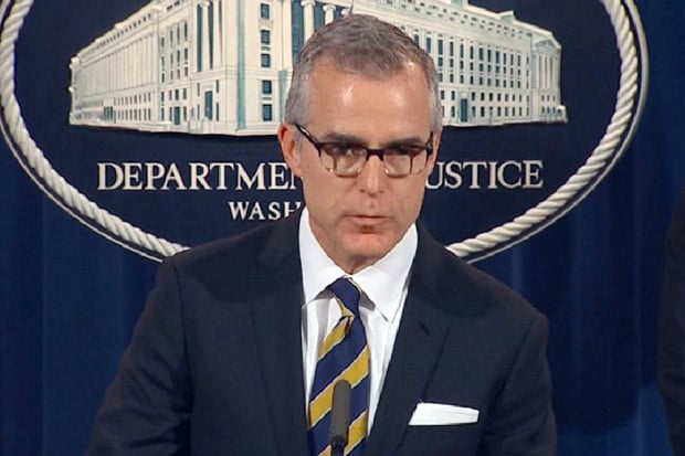 Direktur FBI Dipecat,...