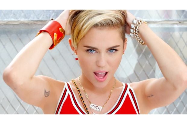 Miley Cyrus Akan Segera...