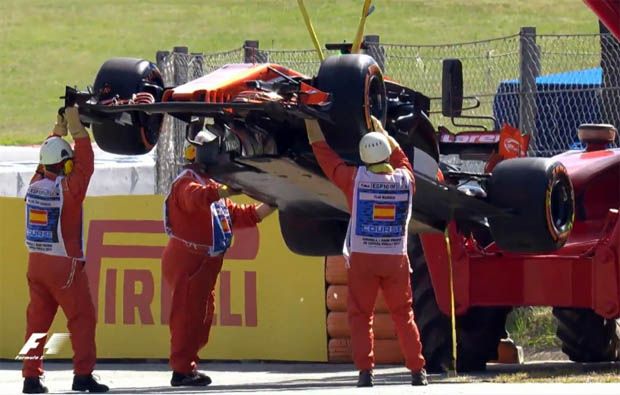Alonso Gagal Mesin di...