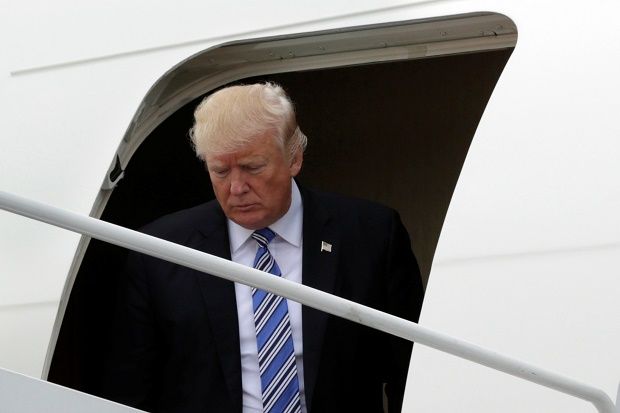 Trump Serukan Sanksi...